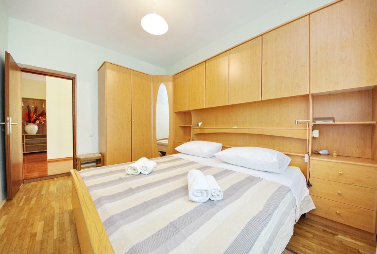Apartments Eduard Vrsi Eksteriør bilde